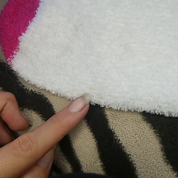 Set(2) Scene Fuzzy Socks - Picture 5 of 5